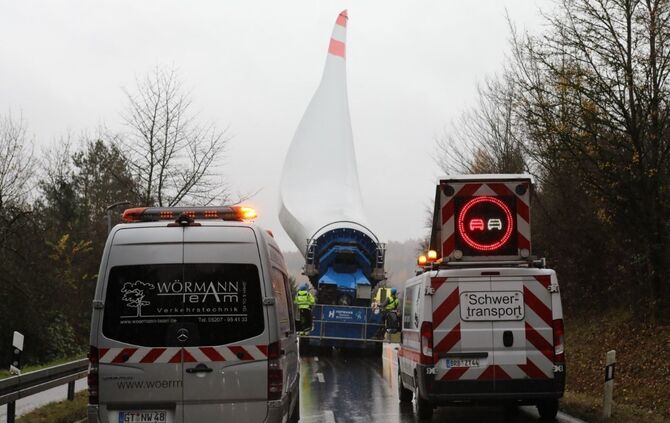 Goldboden Transport Rotorblätter Ankunft Schorndorf_0