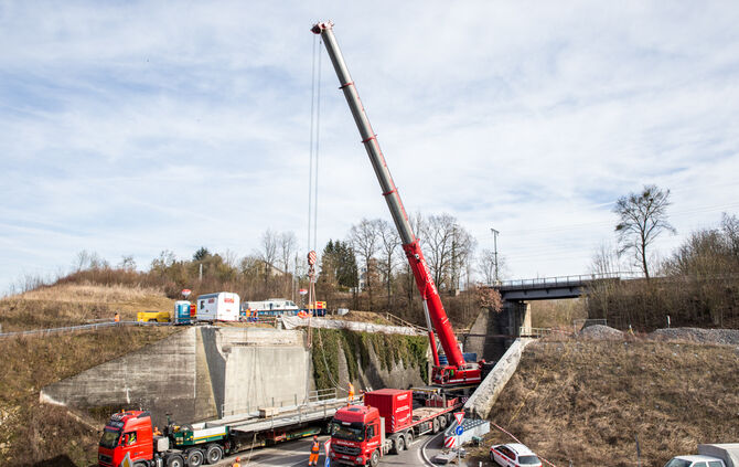 Behelfsbrücke eingesetzt - Bild 19_10
