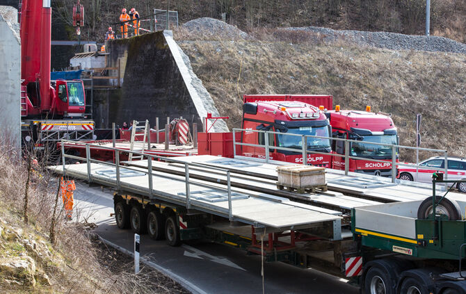 Behelfsbrücke eingesetzt - Bild 05_23