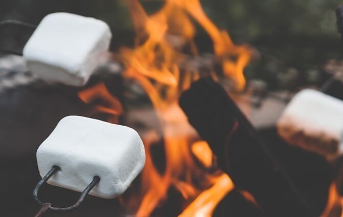 Marshmallow Symbolbild Grillen Symbol Lagerfeuer