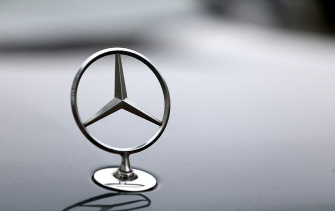 daimlerstern logo mercedes daimler symbol symbolbild symbolfoto