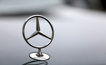 daimlerstern logo mercedes daimler symbol symbolbild symbolfoto