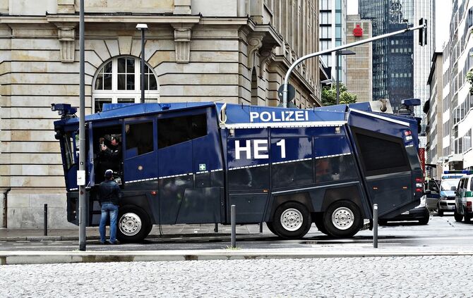 water-cannon-1050523_1920_0