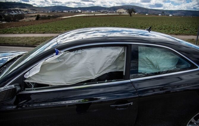 Misachtung der Vorfahrt sorgt für schweren Unfall - Bild 09_6