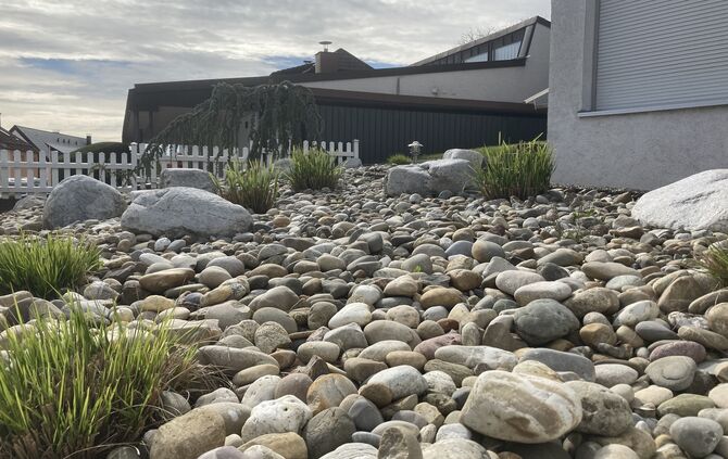 Schottergarten Vorgarten steingarten symbol symbolbild symbolfoto