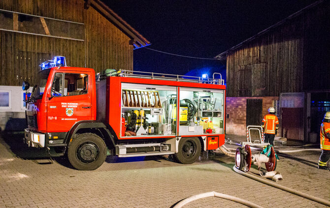 Reithalle bei Brand teilweise zerstört - Bild 07_7