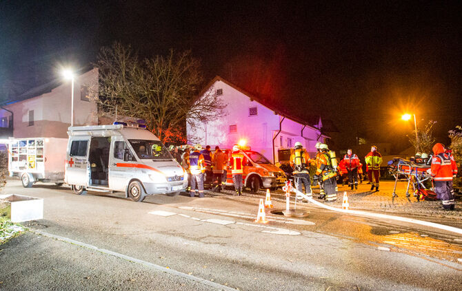 Reithalle bei Brand teilweise zerstört - Bild 21_20