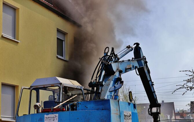 Brand in Leerstehendem Gebäude Feuerwehr im Einsatz