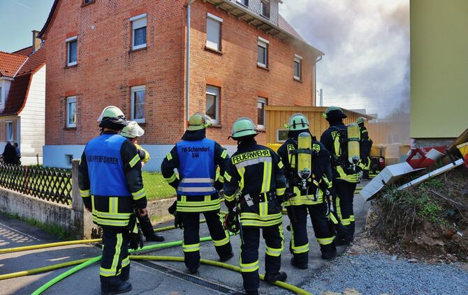 Brand in Leerstehendem Gebäude Feuerwehr im Einsatz