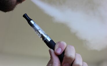e-cigarette-1301664_1280_0