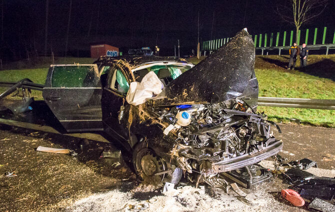 Schwerer Unfall - Bild 18_7