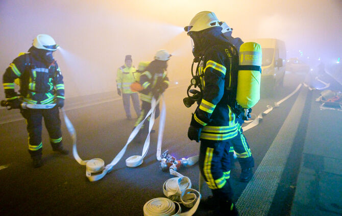 Rettungsübung im Leutenbachtunnel - Bild 10_10