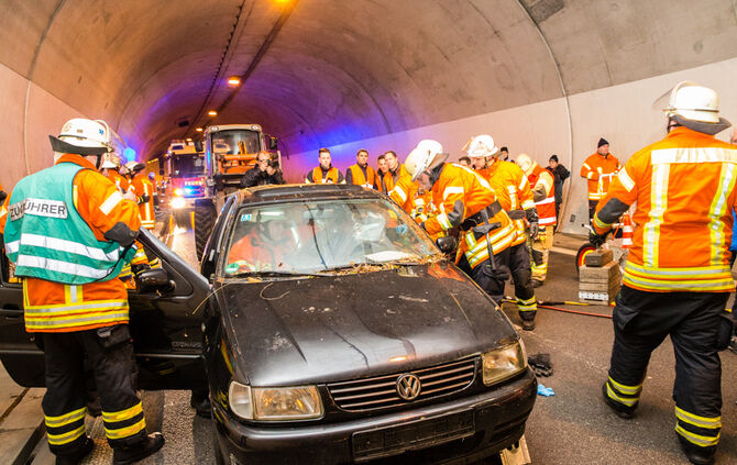 Rettungsübung im Leutenbachtunnel - Bild 40_39