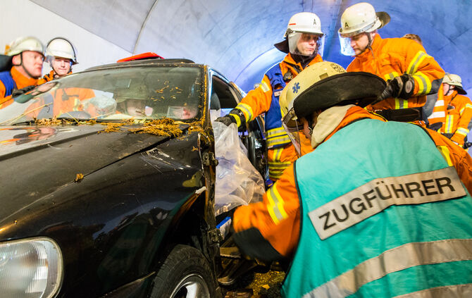 Rettungsübung im Leutenbachtunnel - Bild 50_49