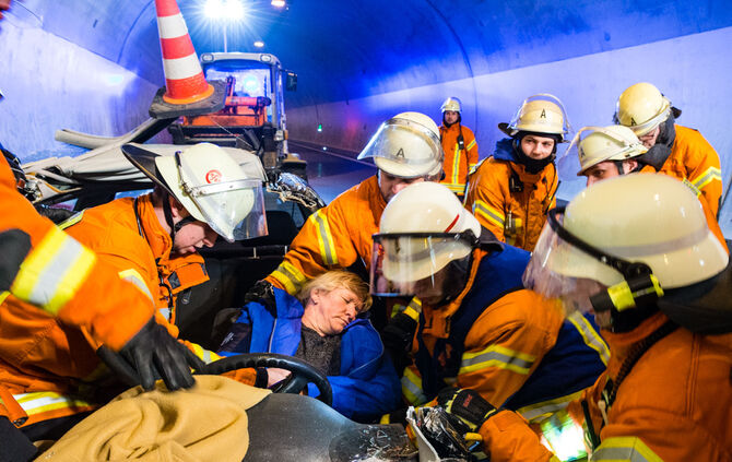 Rettungsübung im Leutenbachtunnel - Bild 59_58