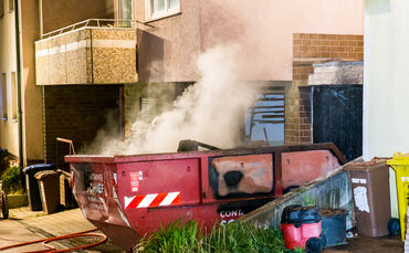 Containerbrand greift auf Haus über - Bild 03_0