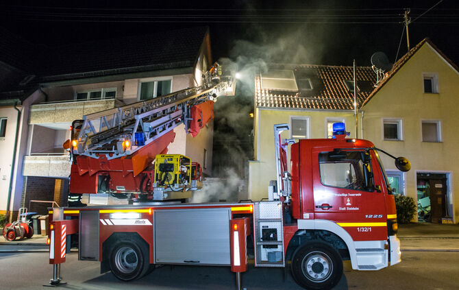 Containerbrand greift auf Haus über - Bild 05_12