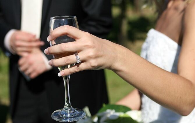 affair-1238430_640_0