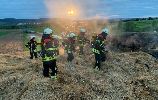 Heuballen in Brand