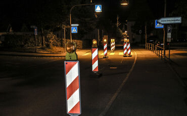 Einsatz der Feuerwehr Urbach am Samstagabend auf der Wittumstraße - Straße in einem Teilbereich abgesenkt - Bild 01_0