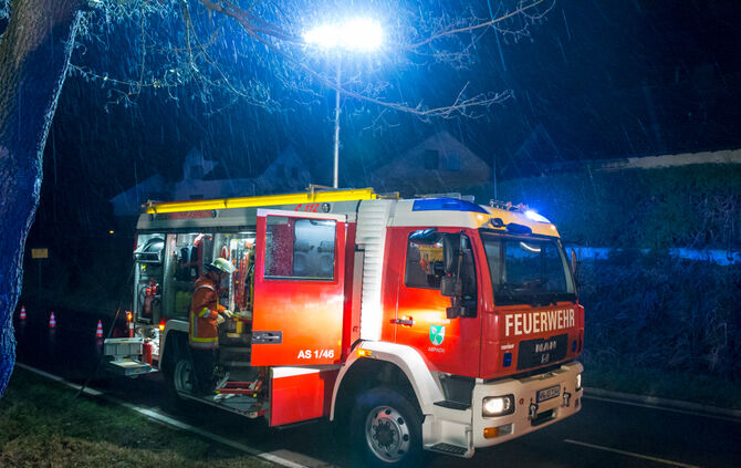 Schwerer Unfall - BMW kam von Fahrbahn ab - Bild 22_15