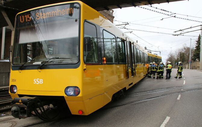 Fotoupdate Stadtbahn an Heilbronner Str entgleist_0
