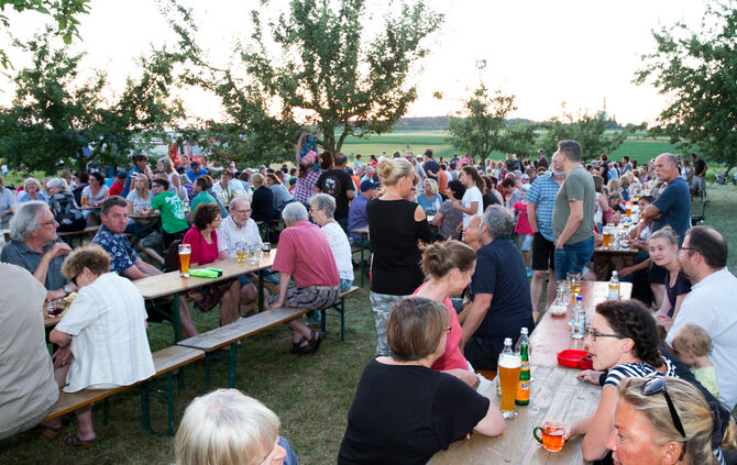 Sonnwendfeier und -feuer der Feuerwehr - Bild 02_3