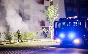 Brand Müllunterstand, Junkeräcker, Weinstadt-Endersbach, 30.05.2021.