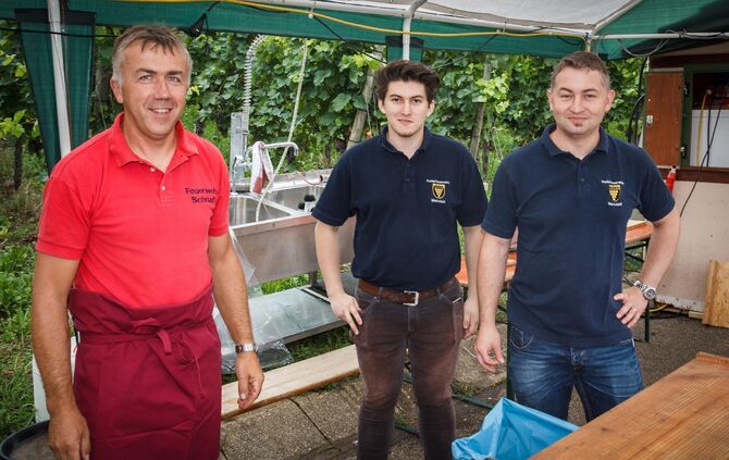 Weinprobe in den Weinbergen Ã¼ber Schnait_1