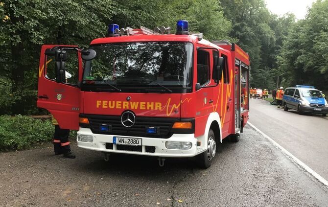 Auto landet auf dem Dach_4