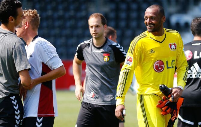 2015 noch hat David Yelldell mit Bayer Leverkusen gegen die SG Sonnenhof Großaspach gespielt. Mittlerweile ist er SG-Torwarttrainer._0