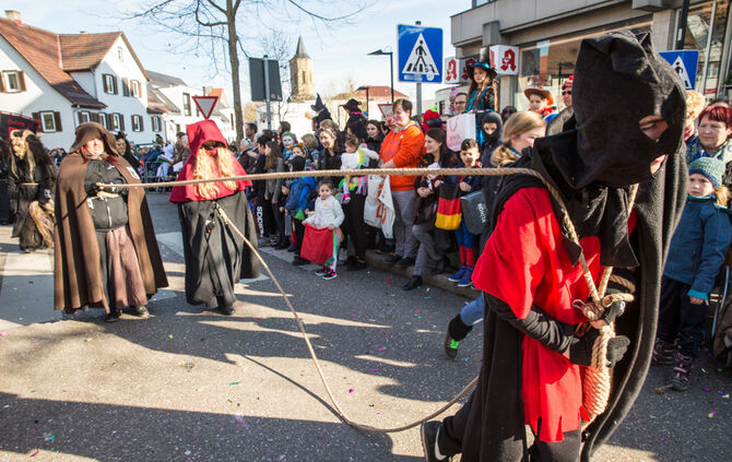 Faschingsumzug - Bild 09_8