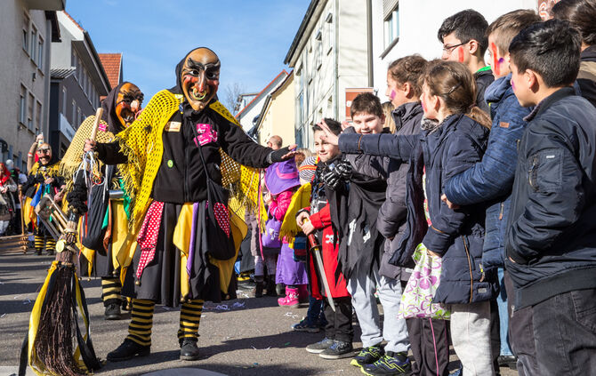 Faschingsumzug - Bild 27_26