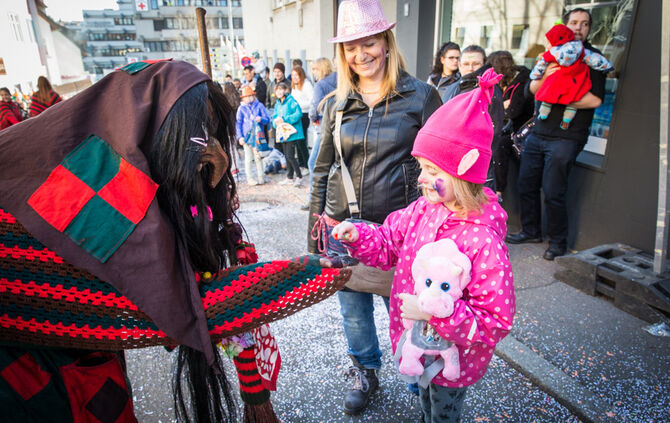 Faschingsumzug - Bild 48_47