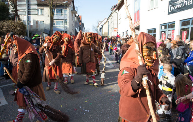 Faschingsumzug - Bild 81_80