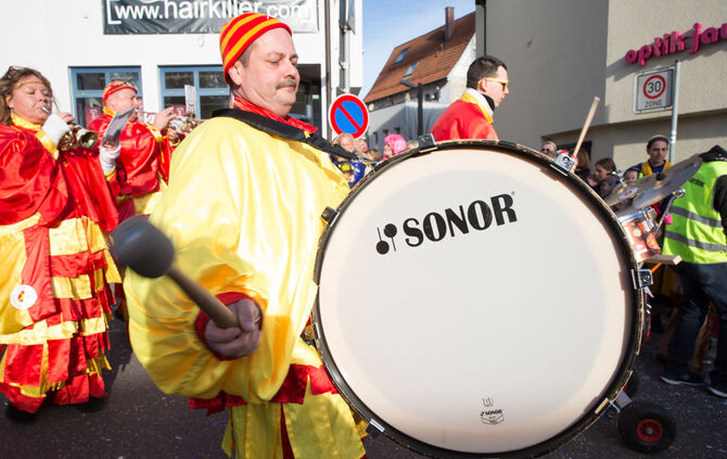 Faschingsumzug - Bild 84_83