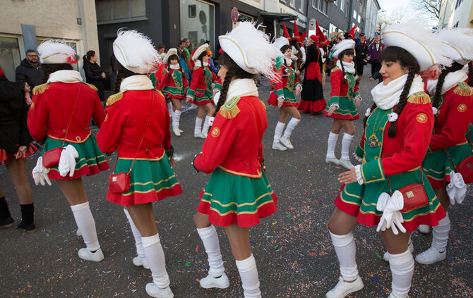 Faschingsumzug - Bild 95_94