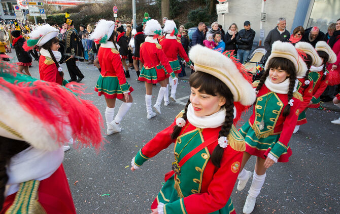 Faschingsumzug - Bild 115_114