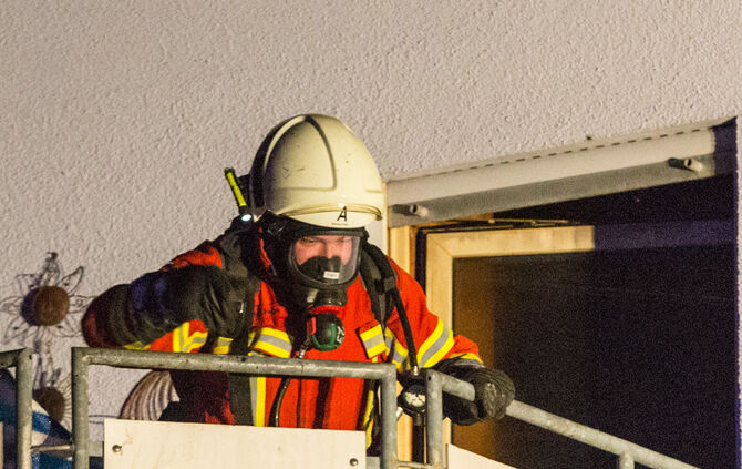 Wohnungsbrand durch Kerze - Bild 14_11