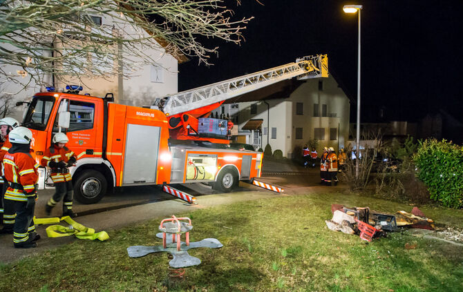 Wohnungsbrand durch Kerze - Bild 17_20