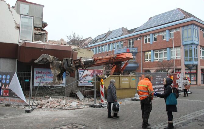 Bagger umgefallen - Bild 21_22