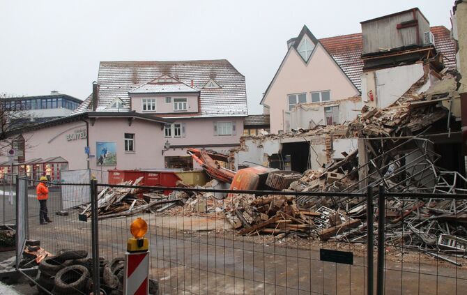 Bagger umgefallen - Bild 24_25