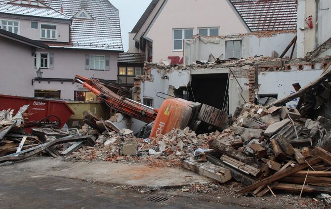 Bagger umgefallen - Bild 27_28