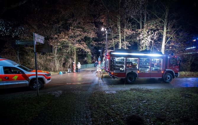 Personensuche in Waiblingen fordert GroÃeinsatz: Vermisste Frau wird von Polizeihubschrauber gesucht - Sucheinsatz in der Rems - Mit TÃ¼rÃ¶ffnung in einem Haus_4