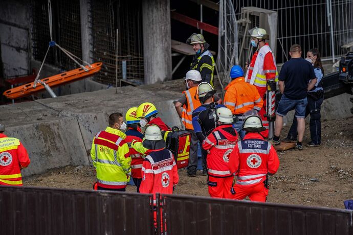 Stuttgart: Bei Arbeitsunfall toedlich verletzt