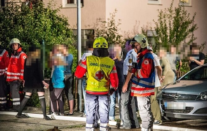 Brand im Dachgeschoss richtet hohen Schaden an - 1 Verletzter - Bild 03_2