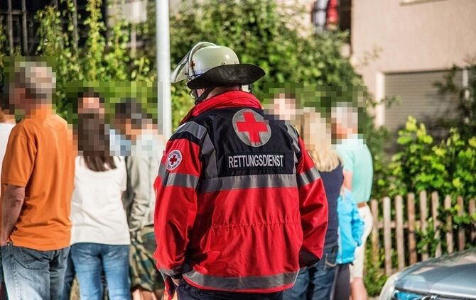 Brand im Dachgeschoss richtet hohen Schaden an - 1 Verletzter - Bild 16_15
