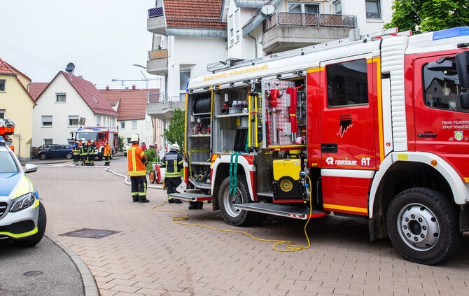 Brand in einer Wohnung durch einen Handstaubsaugerakku, Hauptstr., Winnenden-Birkmannsweiler, 07.06.2021.