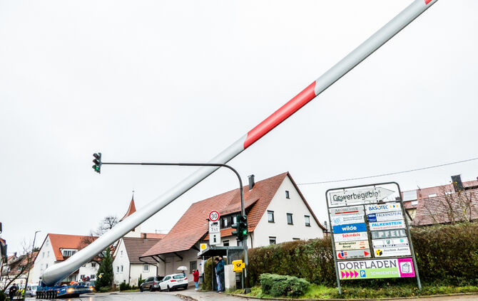 Windradtransport zur Winradbaustelle, Goldboden, Winterbach, 21.11.2017.