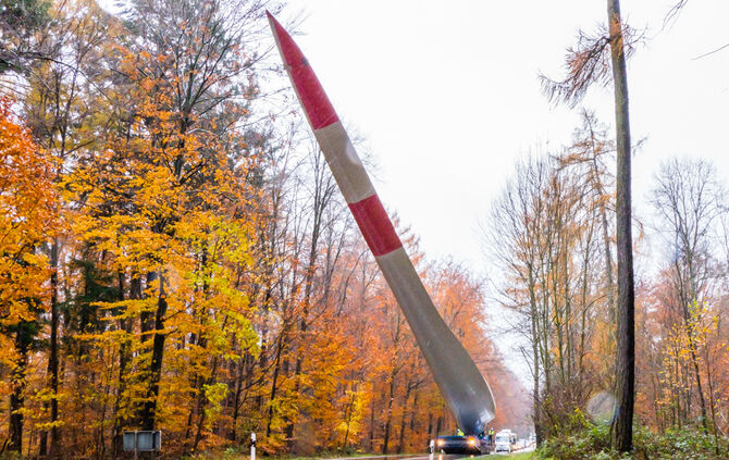 Windradtransport zur Winradbaustelle, Goldboden, Winterbach, 21.11.2017.